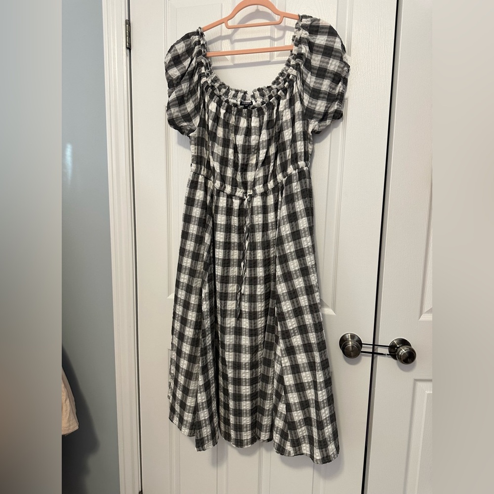 Torrid Black and White Plaid Dress - with pockets